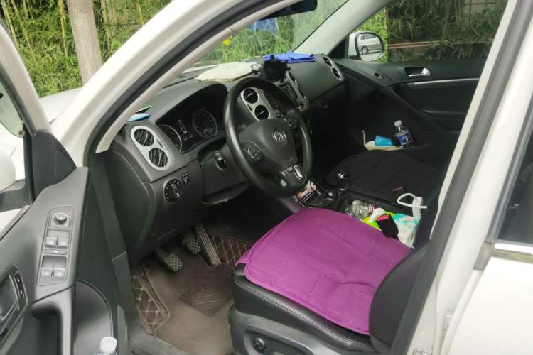 Used Volkswagen Tiguan 2015 1.8TSI Manual Two-Wheel-Drive Limited Edition Driver Seat