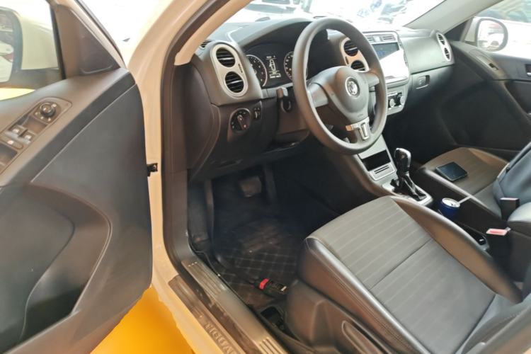 Used Volkswagen Tiguan 2015 1.8TSI Automatic Two-Wheel Drive Trend Edition Driver Seat