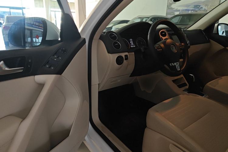 Used Volkswagen Tiguan 2015 1.8TSI Automatic Two-Wheel Drive Trend Edition Driver Seat
