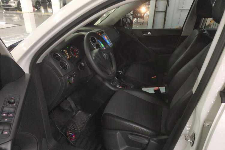 Used Volkswagen Tiguan 2015 1.8TSI Automatic Two-Wheel Drive Trend Edition Driver Seat