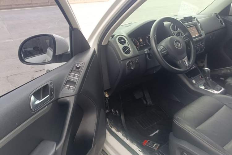 Used Volkswagen Tiguan 2015 1.8TSI Automatic Two-Wheel Drive Luxury Model Driver Seat