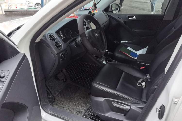 Used Volkswagen Tiguan 2015 1.8TSI Automatic Two-Wheel Drive Trend Edition Driver Seat