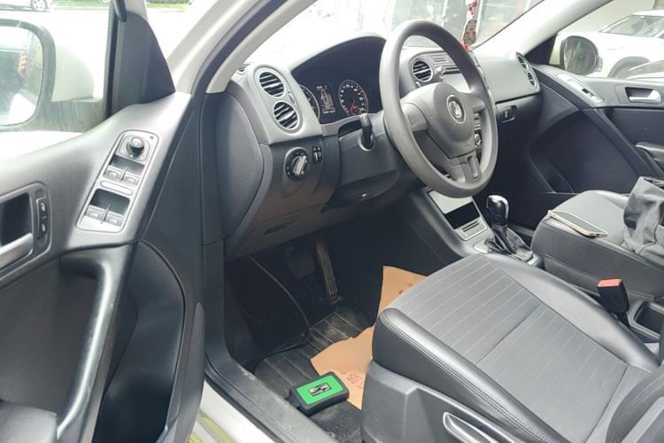 Used Volkswagen Tiguan 2015 1.8TSI Automatic Two-Wheel Drive Trend Edition Driver Seat