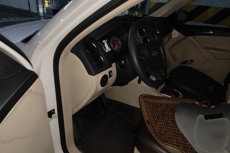 Used Volkswagen Tiguan 2015 1.8TSI Automatic Two-Wheel Drive Trend Edition Driver Seat