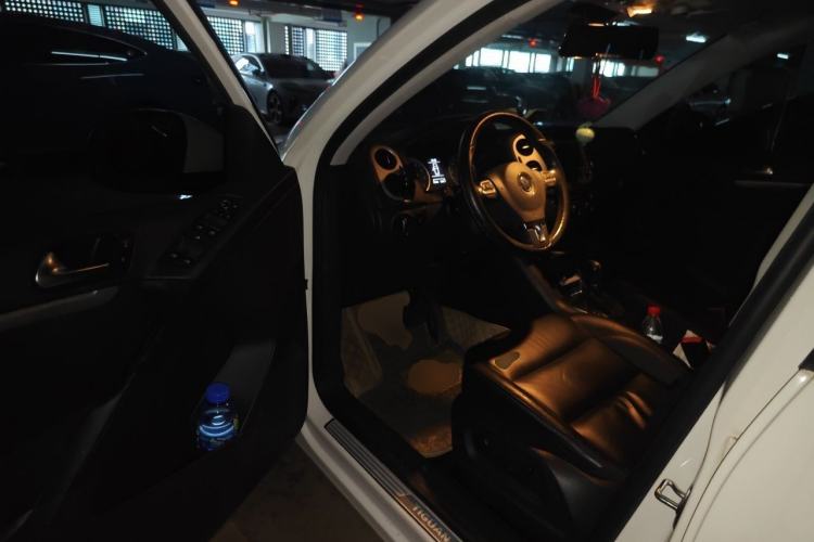Used Volkswagen Tiguan 2015 1.8TSI Automatic Two-Wheel Drive Comfort Edition Driver Seat