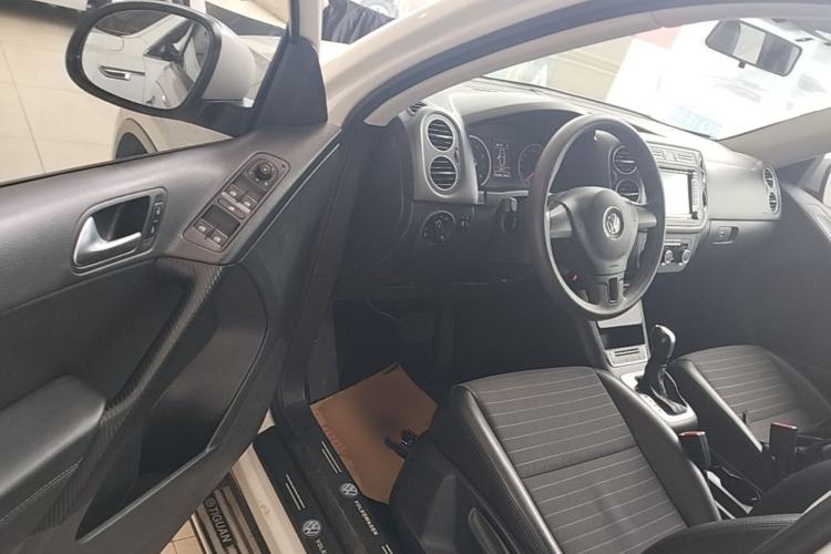 Used Volkswagen Tiguan 2015 1.8TSI Automatic Two-Wheel Drive Trend Edition Driver Seat