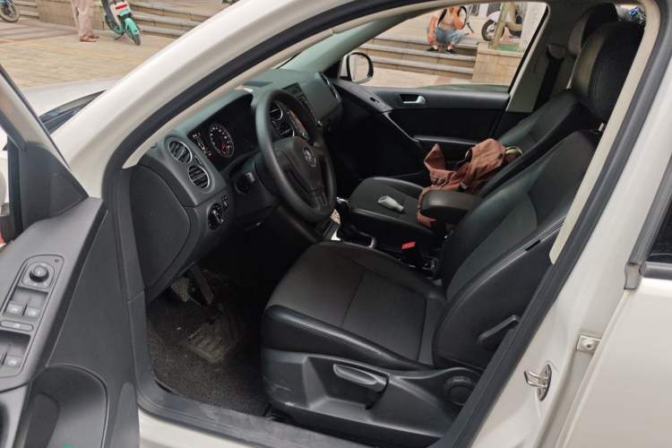 Used Volkswagen Tiguan 2015 1.8TSI Automatic Two-Wheel Drive Trend Edition Driver Seat