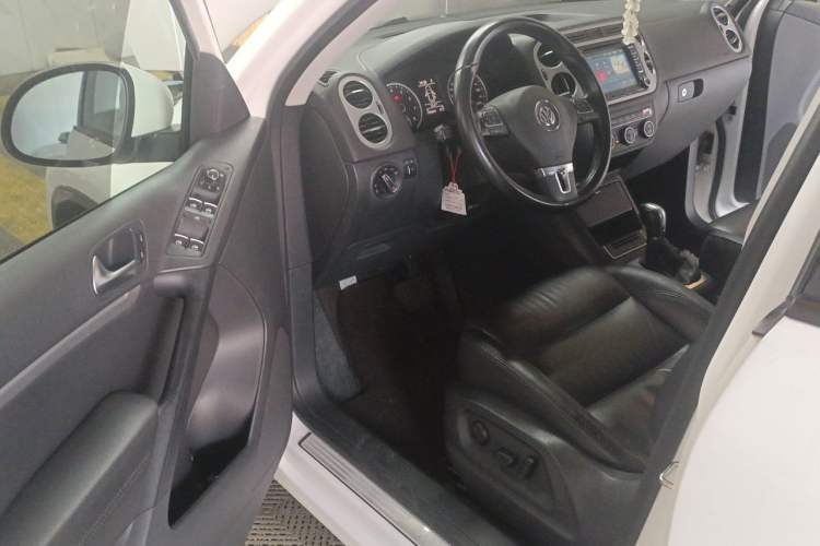 Used Volkswagen Tiguan 2015 1.8TSI Automatic Two-Wheel Drive Comfort Edition Driver Seat