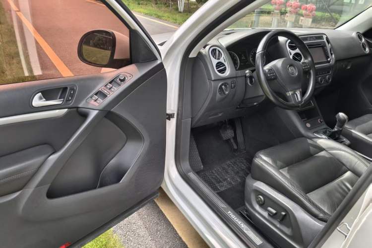 Used Volkswagen Tiguan 2015 1.8TSI Automatic Two-Wheel Drive Luxury Model Driver Seat