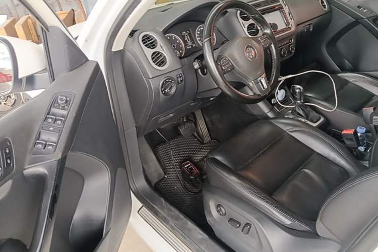 Used Volkswagen Tiguan 2015 1.8TSI Automatic Two-Wheel Drive Comfort Edition Driver Seat