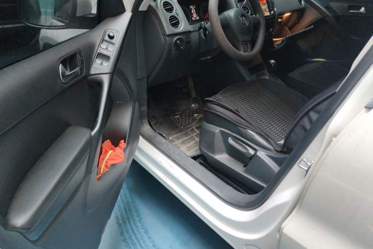 Used Volkswagen Tiguan 2015 1.8TSI Automatic Two-Wheel Drive Trend Edition Driver Seat