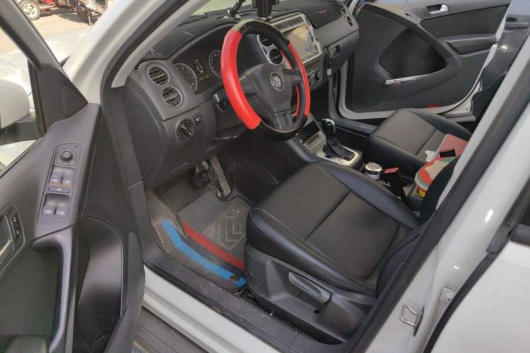 Used Volkswagen Tiguan 2015 1.8TSI Automatic Two-Wheel Drive Trend Edition Driver Seat