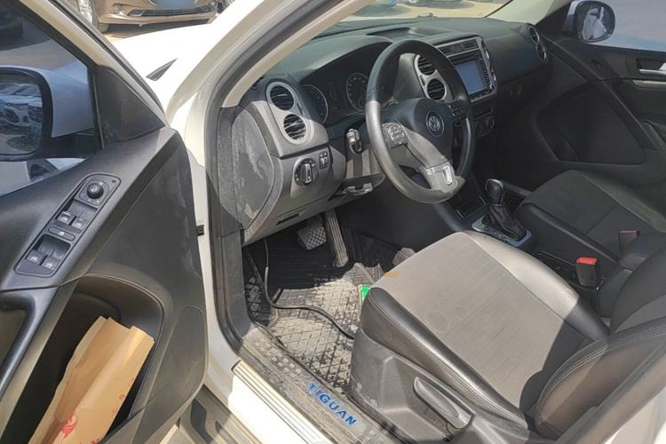 Used Volkswagen Tiguan 2015 1.8TSI Automatic All-Wheel Drive Style Vision Edition Driver Seat