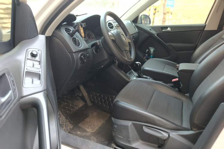 Used Volkswagen Tiguan 2015 1.8TSI Automatic Two-Wheel Drive Trend Edition Driver Seat