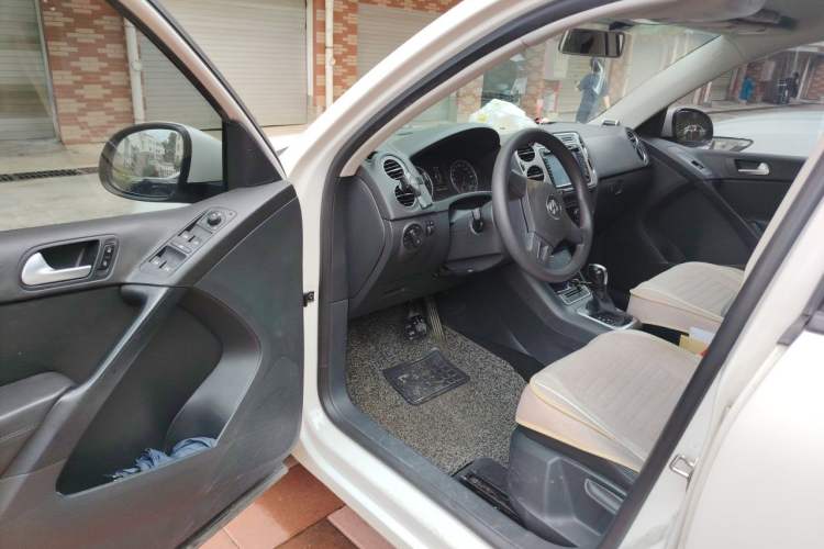 Used Volkswagen Tiguan 2015 1.8TSI Automatic Two-Wheel Drive Trend Edition Driver Seat