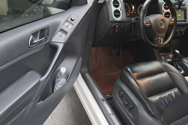 Used Volkswagen Tiguan 2015 1.8TSI Automatic Two-Wheel Drive Luxury Model Driver Seat