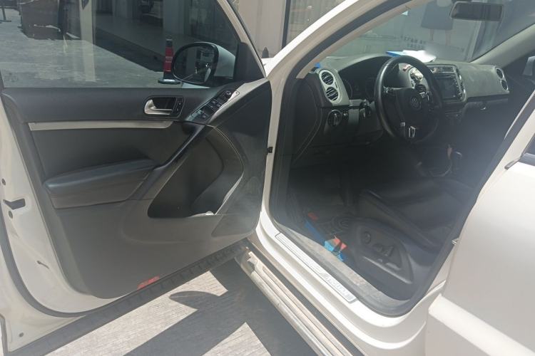 Used Volkswagen Tiguan 2015 1.8TSI Automatic Two-Wheel Drive Comfort Edition Driver Seat