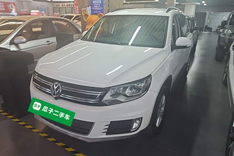 Used Volkswagen Tiguan 2015 1.8TSI Automatic Two-Wheel Drive Trend Edition Guazi used car, China used car export, Used car for sale, Used Volkswagen cars, Cheapest cars for sale