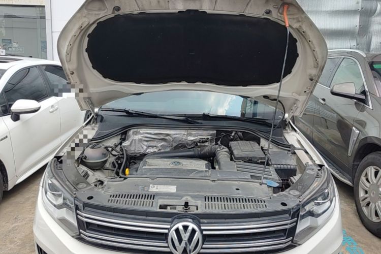 Used Volkswagen Tiguan 2015 1.8TSI Automatic Two-Wheel Drive Luxury Model Engine Bay