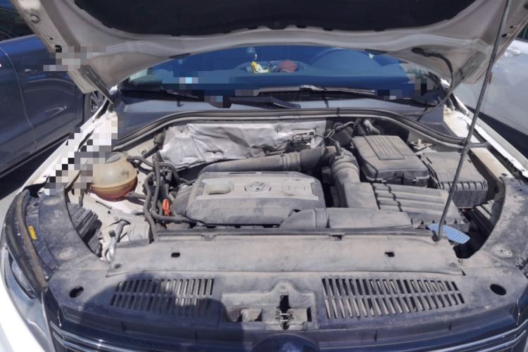 Used Volkswagen Tiguan 2015 1.8TSI Automatic Two-Wheel Drive Luxury Model Engine Bay
