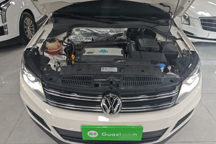 Used Volkswagen Tiguan 2015 1.8TSI Automatic Two-Wheel Drive Luxury Model Engine Bay