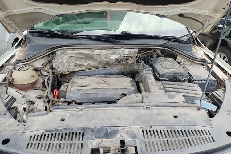 Used Volkswagen Tiguan 2015 1.8TSI Automatic Two-Wheel Drive Comfort Edition Engine Bay