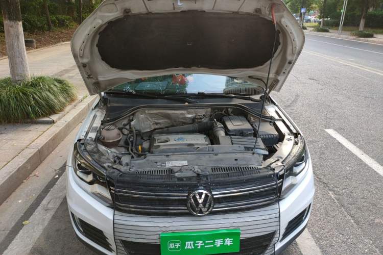 Used Volkswagen Tiguan 2015 1.8TSI Automatic Two-Wheel Drive Comfort Edition Engine Bay