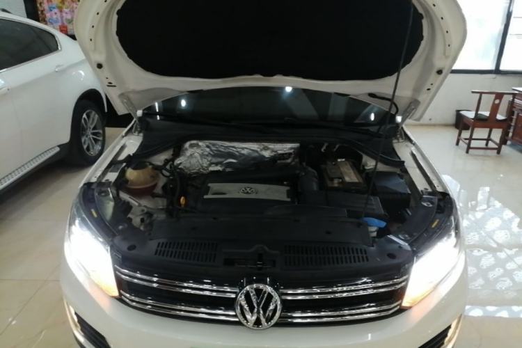Used Volkswagen Tiguan 2015 1.8TSI Automatic Two-Wheel Drive Luxury Model Engine Bay