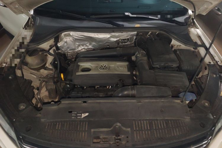 Used Volkswagen Tiguan 2015 1.8TSI Automatic Two-Wheel Drive Comfort Edition Engine Bay