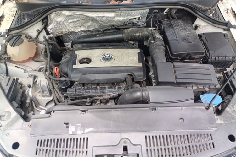 Used Volkswagen Tiguan 2015 1.8TSI Automatic Two-Wheel Drive Comfort Edition Engine Bay