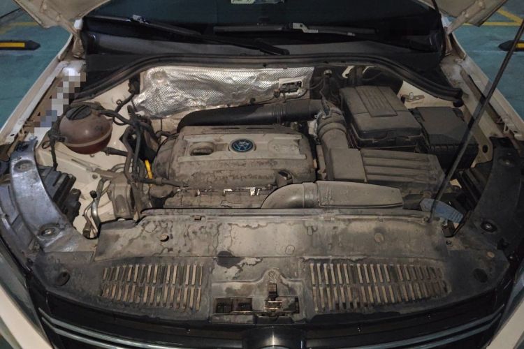 Used Volkswagen Tiguan 2015 1.8TSI Manual Two-Wheel Drive Fashion Edition Engine Bay