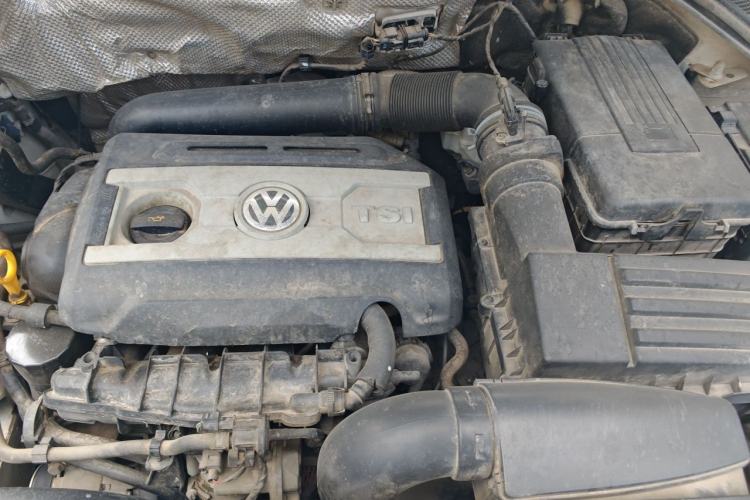 Used Volkswagen Tiguan 2015 1.8TSI Automatic Two-Wheel Drive Comfort Edition Engine Bay