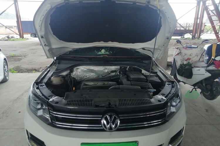 Used Volkswagen Tiguan 2015 1.8TSI Automatic Two-Wheel Drive Comfort Edition Engine Bay