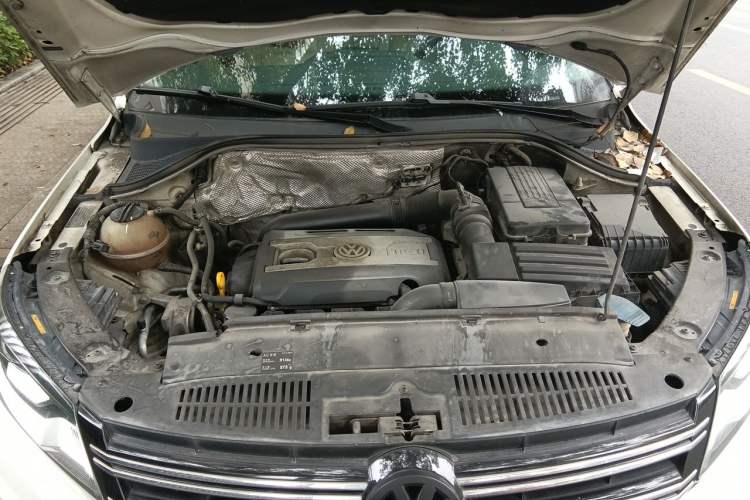 Used Volkswagen Tiguan 2015 1.8TSI Automatic Two-Wheel Drive Comfort Edition Engine Bay