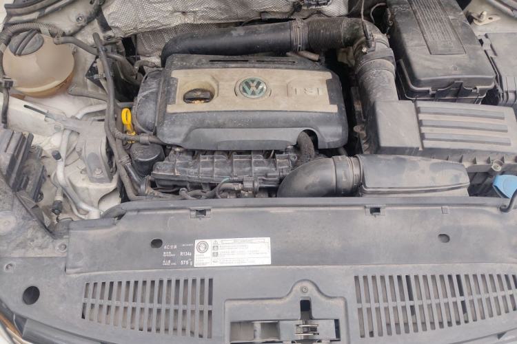 Used Volkswagen Tiguan 2015 1.8TSI Automatic Two-Wheel Drive Luxury Model Engine Bay