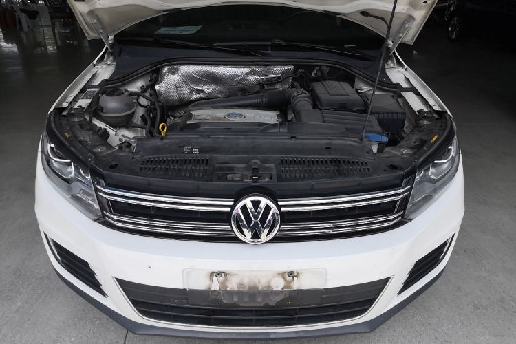 Used Volkswagen Tiguan 2015 1.8TSI Automatic Two-Wheel Drive Comfort Edition Engine Bay