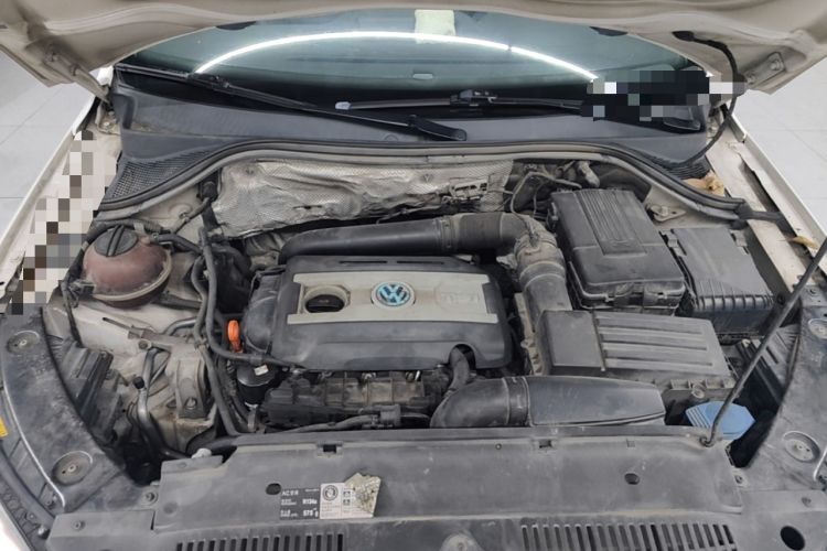 Used Volkswagen Tiguan 2015 1.8TSI Automatic Two-Wheel Drive Comfort Edition Engine Bay