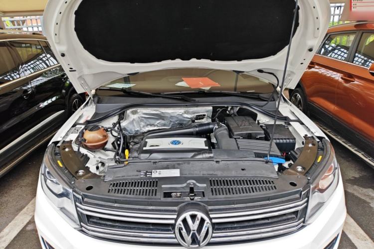 Used Volkswagen Tiguan 2015 1.8TSI Automatic Two-Wheel Drive Comfort Edition Engine Bay
