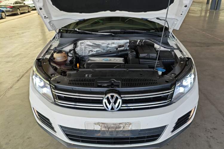 Used Volkswagen Tiguan 2015 1.8TSI Automatic Two-Wheel Drive Luxury Model Engine Bay