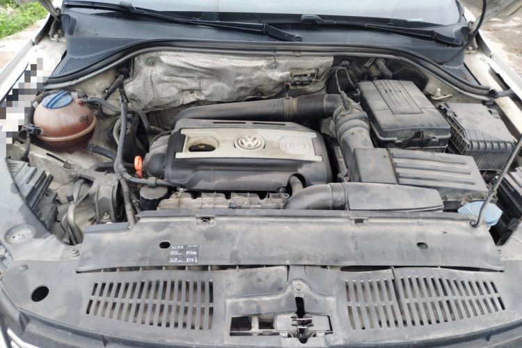 Used Volkswagen Tiguan 2015 1.8TSI Automatic Two-Wheel Drive Comfort Edition Engine Bay