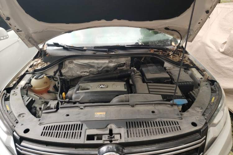 Used Volkswagen Tiguan 2015 1.8TSI Automatic Two-Wheel Drive Comfort Edition Engine Bay