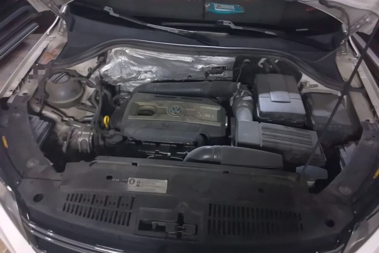 Used Volkswagen Tiguan 2015 1.8TSI Automatic Two-Wheel Drive Luxury Model Engine Bay