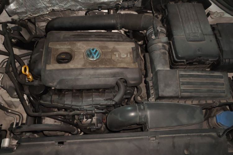 Used Volkswagen Tiguan 2015 1.8TSI Automatic Two-Wheel Drive Comfort Edition Engine Bay
