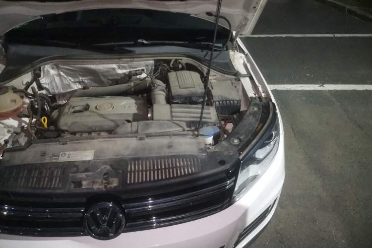 Used Volkswagen Tiguan 2015 1.8TSI Manual Two-Wheel Drive Fashion Edition Engine Bay Left