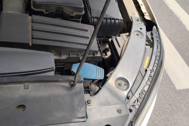 Used Volkswagen Tiguan 2015 1.8TSI Automatic Two-Wheel Drive Comfort Edition Engine Bay Left