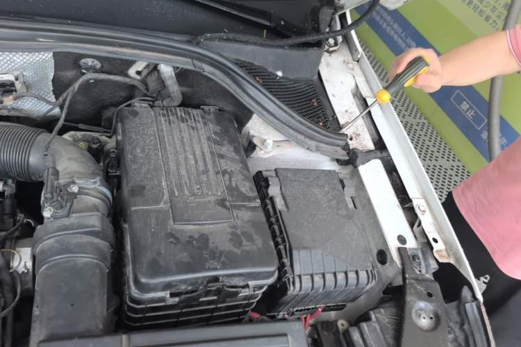 Used Volkswagen Tiguan 2015 1.8TSI Automatic Two-Wheel Drive Luxury Model Engine Bay Left