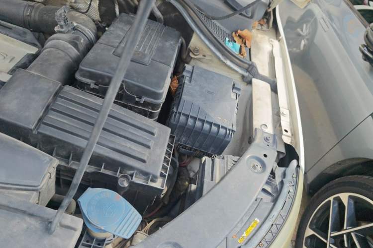 Used Volkswagen Tiguan 2015 1.8TSI Automatic Two-Wheel Drive Comfort Edition Engine Bay Left