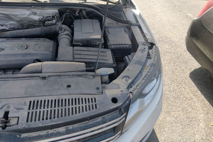 Used Volkswagen Tiguan 2015 1.8TSI Automatic Two-Wheel Drive Luxury Model Engine Bay Left
