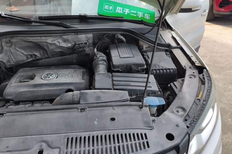 Used Volkswagen Tiguan 2015 1.8TSI Automatic Two-Wheel Drive Luxury Model Engine Bay Left