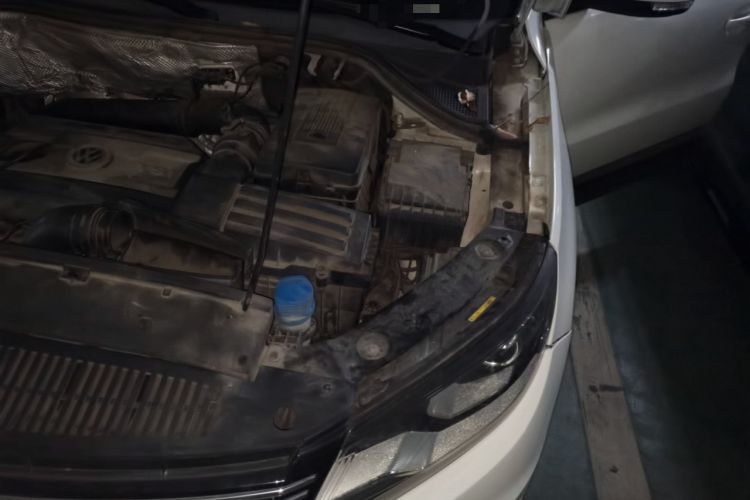 Used Volkswagen Tiguan 2015 1.8TSI Automatic Two-Wheel Drive Comfort Edition Engine Bay Left